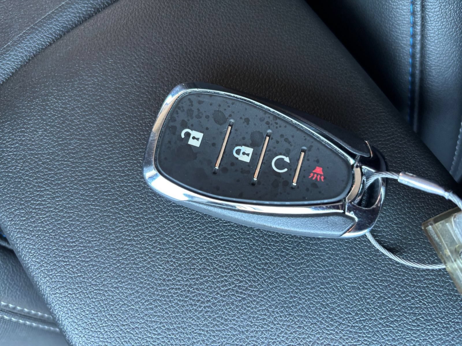 Used 2025 Chevrolet Trax LT FWD image 22