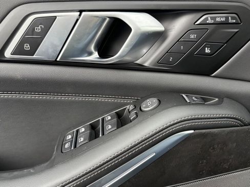 Used 2026 BMW X7 xDrive40i w/ M Sport Package image 17