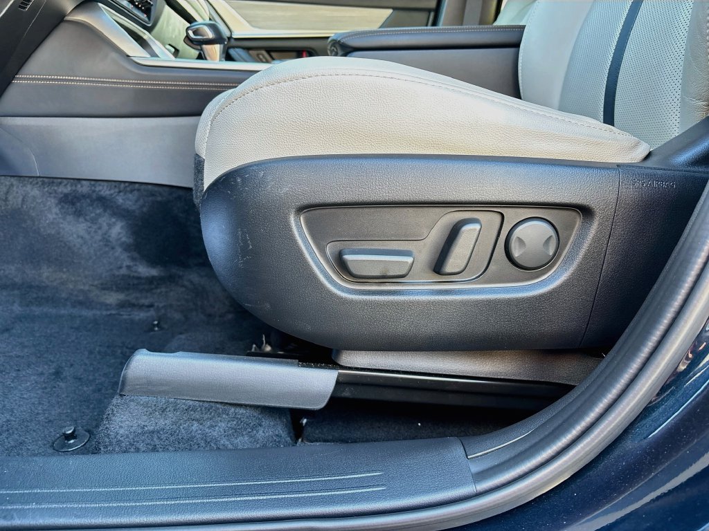 Certified 2024 MAZDA CX-90 Plug-In Hybrid w/ Preferred AWD/4WD image 19