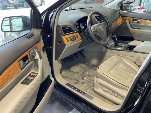 Used 2013 Lincoln MKX FWD image 9