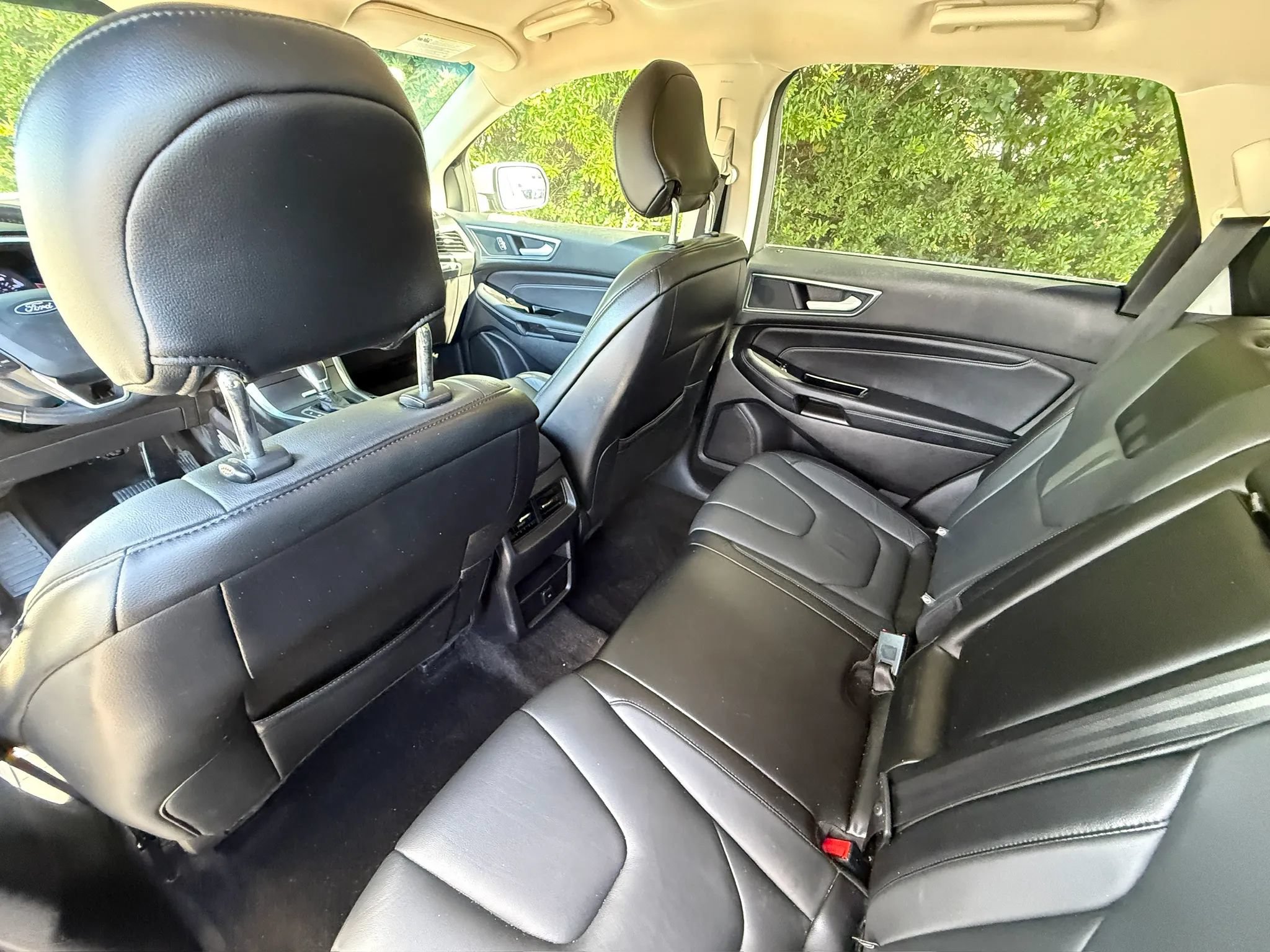Used 2018 Ford Edge Titanium FWD image 38