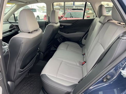 Used 2025 Subaru Outback Limited image 24
