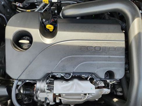 Used 2025 Chevrolet Equinox LT image 24