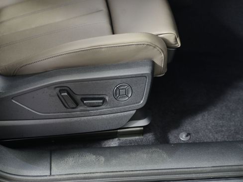 New 2025 Audi Q5 Premium Plus image 10