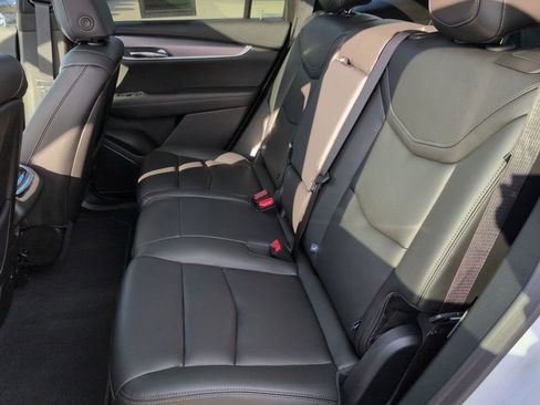 Used 2025 Cadillac XT6 Luxury image 23
