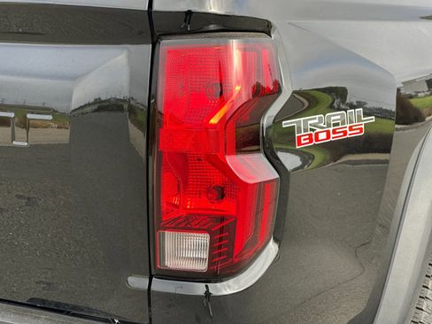 New 2025 Chevrolet Colorado Trail Boss w/ Midnight Edition image 31