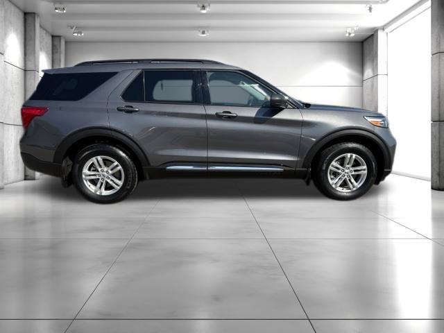 Used 2022 Ford Explorer XLT w/ Class IV Trailer Tow Package AWD/4WD image 5