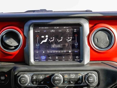 Used 2023 Jeep Gladiator Rubicon w/ LED Lighting Group image 17