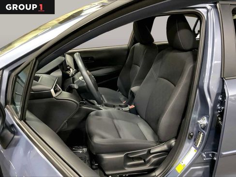 Used 2025 Toyota Corolla LE w/ LE Premium Package FWD image 8