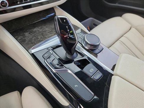 Used 2018 BMW 530i RWD image 22