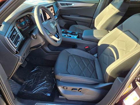 New 2026 Volkswagen Atlas Cross Sport SE FWD image 6