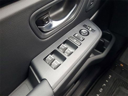 New 2025 Honda Pilot EX-L image 29