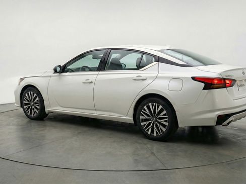 Used 2025 Nissan Altima 2.5 SV image 6