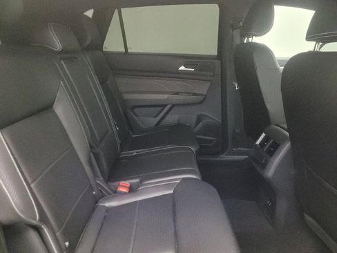 Used 2023 Volkswagen Atlas Cross Sport SE image 19