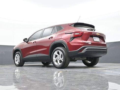 Used 2024 Chevrolet Trax LS w/ LS Convenience Package image 43