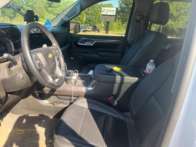 Used 2024 Chevrolet Silverado 1500 LTZ AWD/4WD image 11