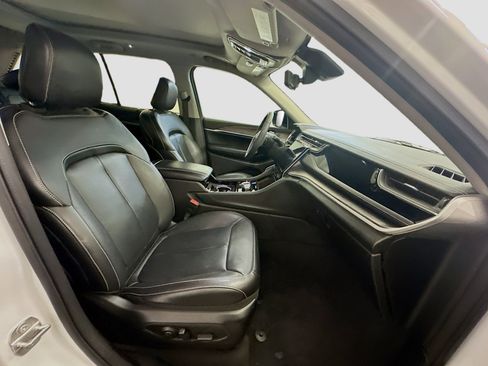 Used 2022 Jeep Grand Cherokee Limited 4xe w/ Luxury Tech Group II image 34