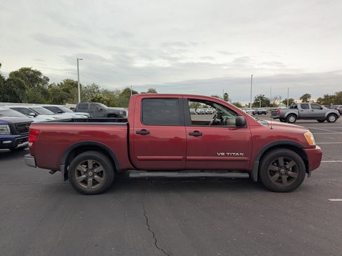 Used 2015 Nissan Titan SV w/ SV Value Truck Package image 7