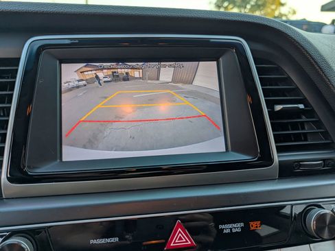 Used 2019 Hyundai Sonata SE image 16