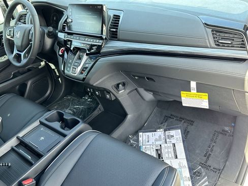 New 2026 Honda Odyssey Elite image 7