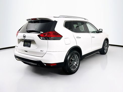 Used 2017 Nissan Rogue SV FWD image 9