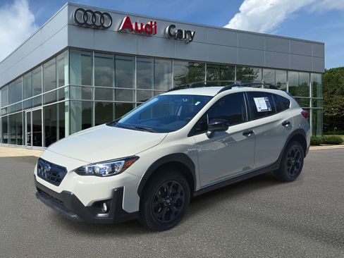 Used 2023 Subaru Crosstrek 2.0i Premium w/ Special Edition image 1