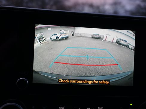 Used 2025 Toyota Highlander XLE image 15