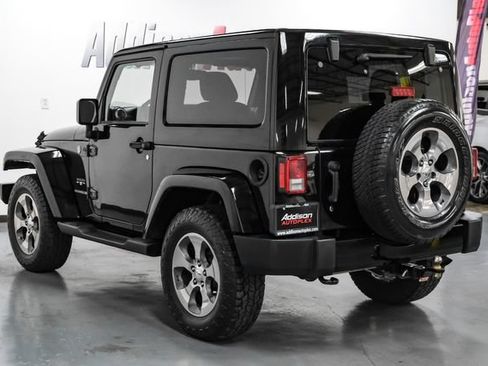 Used 2017 Jeep Wrangler Sahara w/ Connectivity Group AWD/4WD image 9