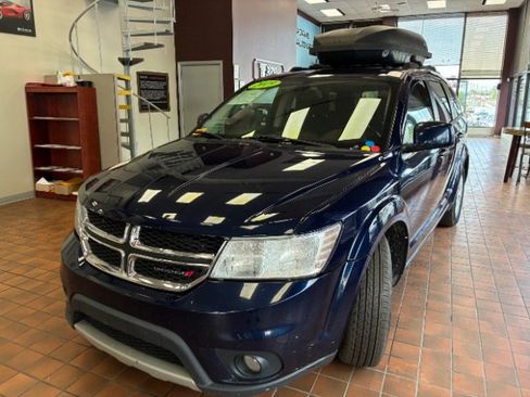 Used 2019 Dodge Journey SE w/ Connectivity Group image 3