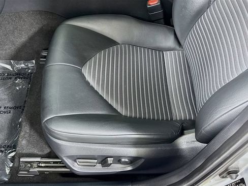 Used 2023 Toyota Camry SE FWD image 21