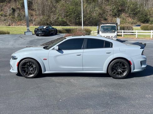 Used 2022 Dodge Charger Scat Pack image 2