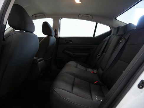 Used 2025 Nissan Altima 2.5 SV FWD image 23