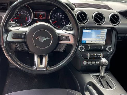 Used 2018 Ford Mustang Coupe w/ Equipment Group 101A RWD image 10