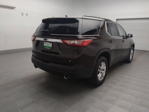 Used 2020 Chevrolet Traverse LT image 9