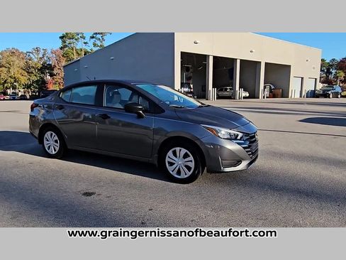 Used 2025 Nissan Versa S w/ Trunk Package image 35