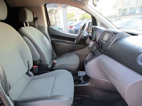 Used 2015 Nissan NV200 SV w/ Technology Package image 13
