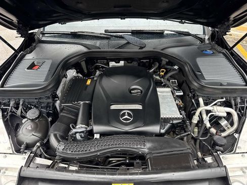 Used 2019 Mercedes-Benz GLC 300 image 3