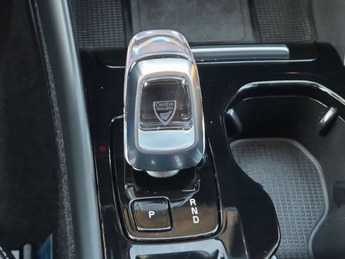 Used 2024 Volvo XC40 B5 Plus AWD/4WD image 25