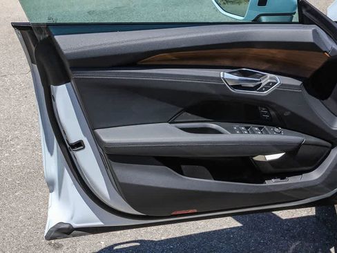 Used 2023 Audi e-tron GT Premium Plus AWD/4WD image 22