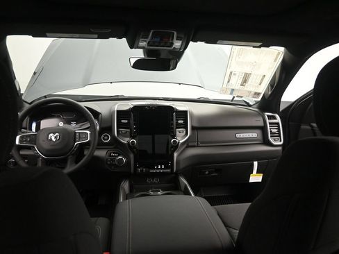 New 2026 RAM 1500 4x4 Crew Cab image 23