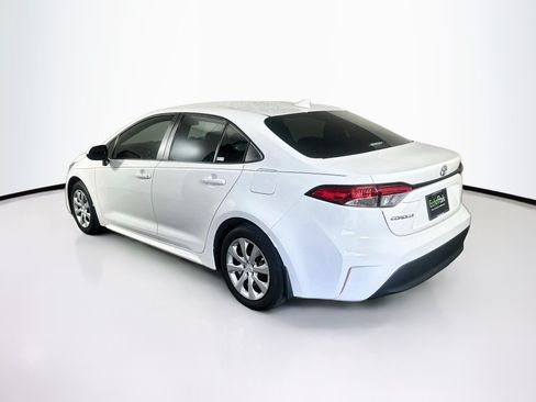 Used 2025 Toyota Corolla LE FWD image 5