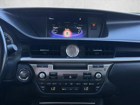 Used 2018 Lexus ES 350 w/ Accessory Package FWD image 17