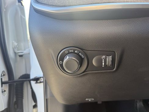 New 2025 Jeep Compass Sport image 16