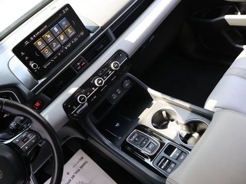 Used 2023 Honda Pilot Touring image 25