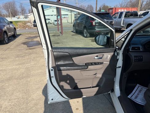 Used 2014 Honda Odyssey Touring Elite image 7