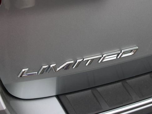Used 2023 Ford Explorer Limited AWD/4WD image 14