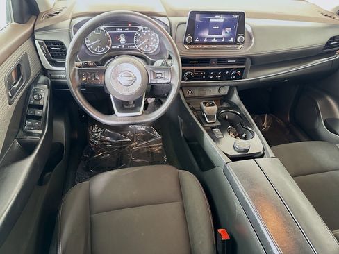 Used 2023 Nissan Rogue S image 17