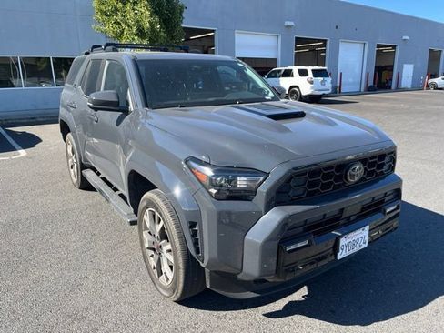 Used 2026 Toyota 4Runner TRD Sport Premium w/ Tow Technology Package AWD/4WD image 2