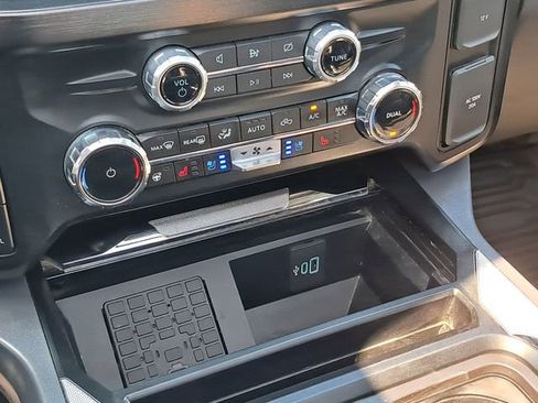 Used 2024 Ford F350 Lariat w/ Lariat Ultimate Package AWD/4WD image 16