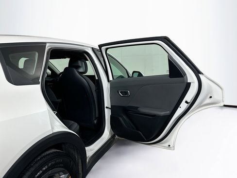 Used 2025 Kia K4 FWD image 29